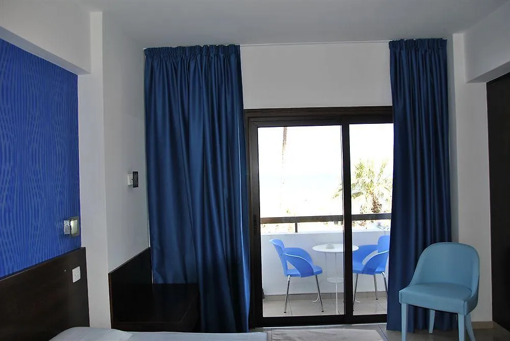 Les Palmiers Beach Boutique Hotel & Luxury Apartments Larnaca