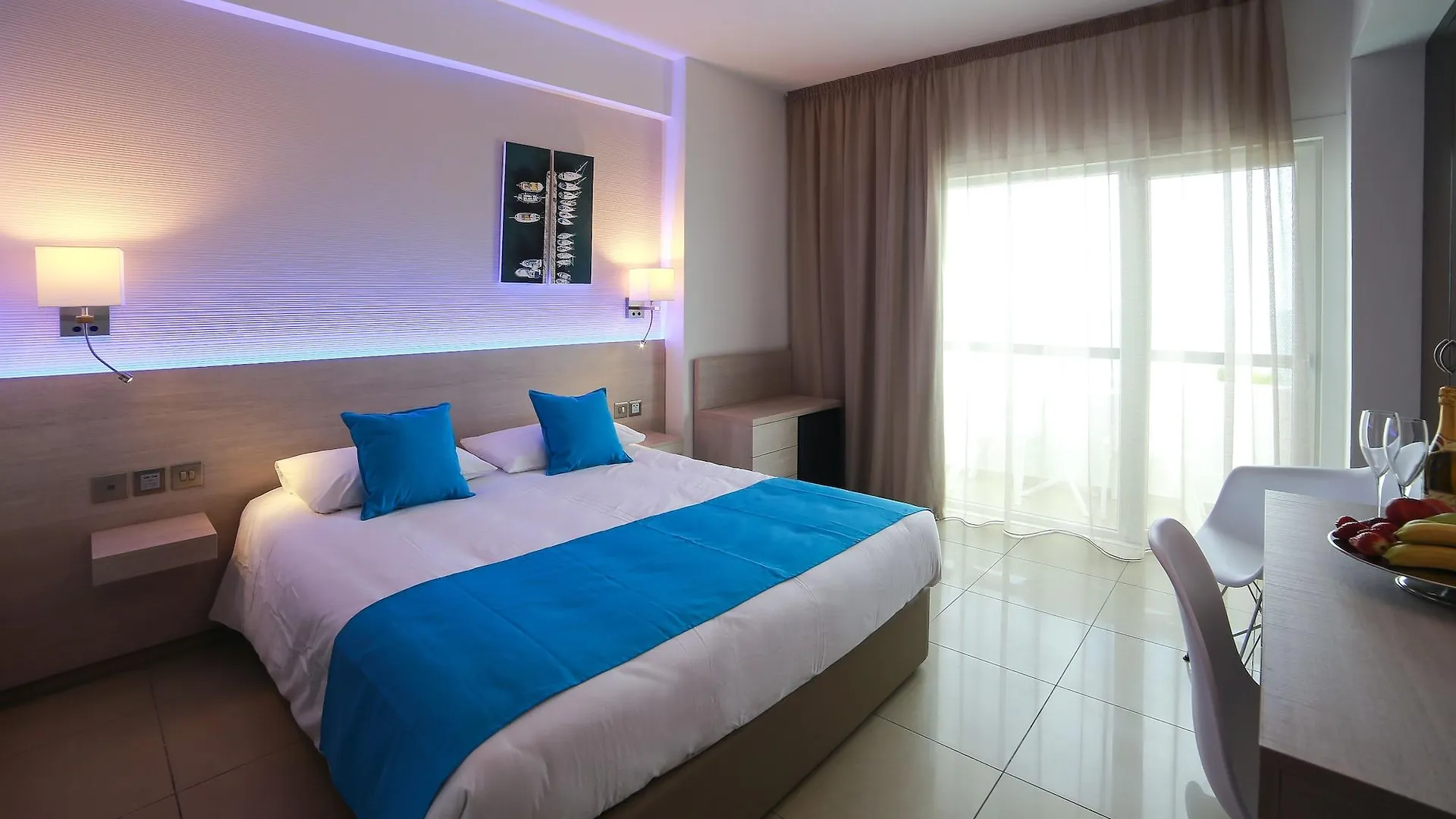 Les Palmiers Beach Boutique Hotel & Luxury Apartments Larnaca