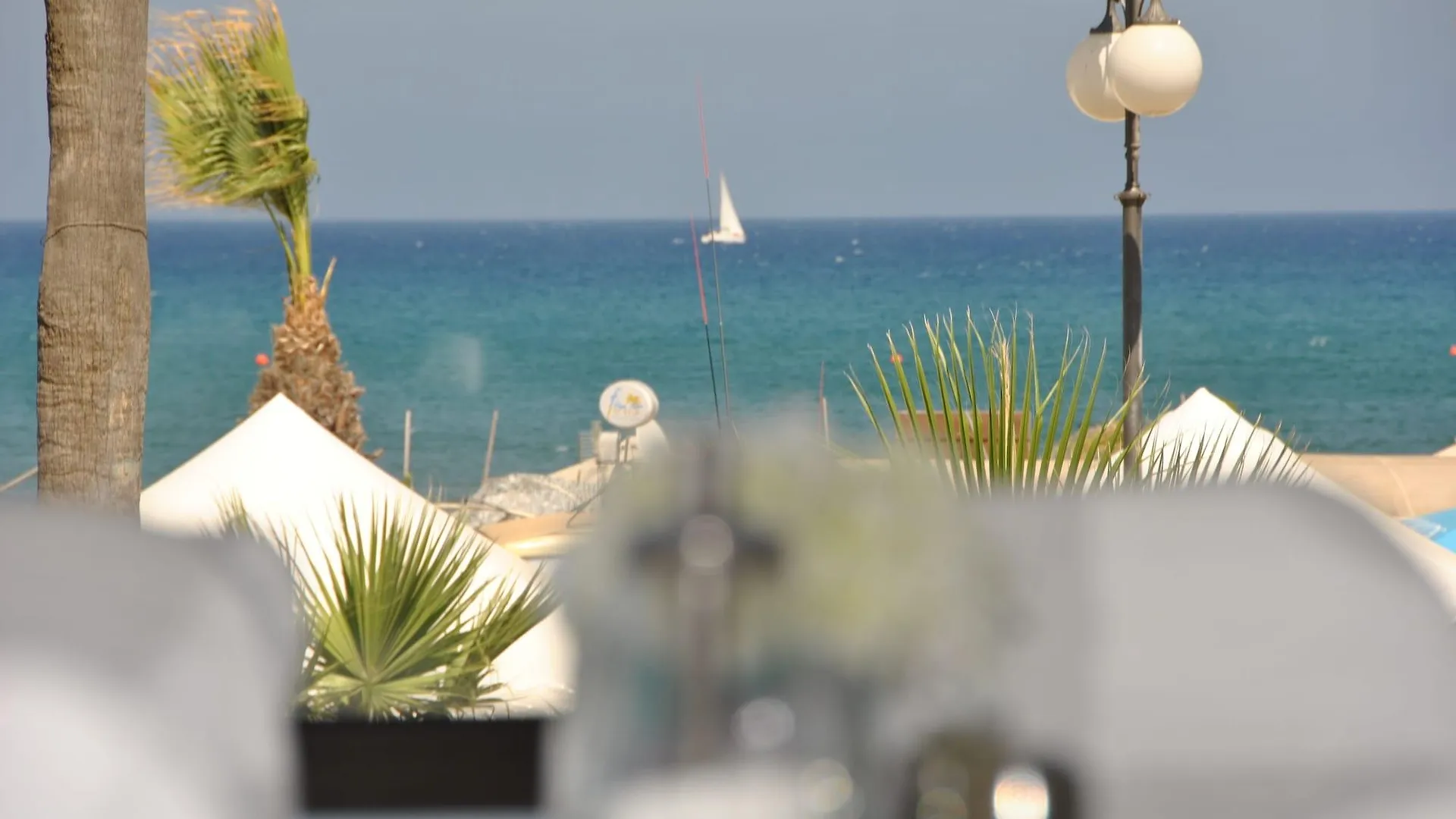 Les Palmiers Beach Boutique Hotel & Luxury Apartments Larnaca 2*,  Cyprus