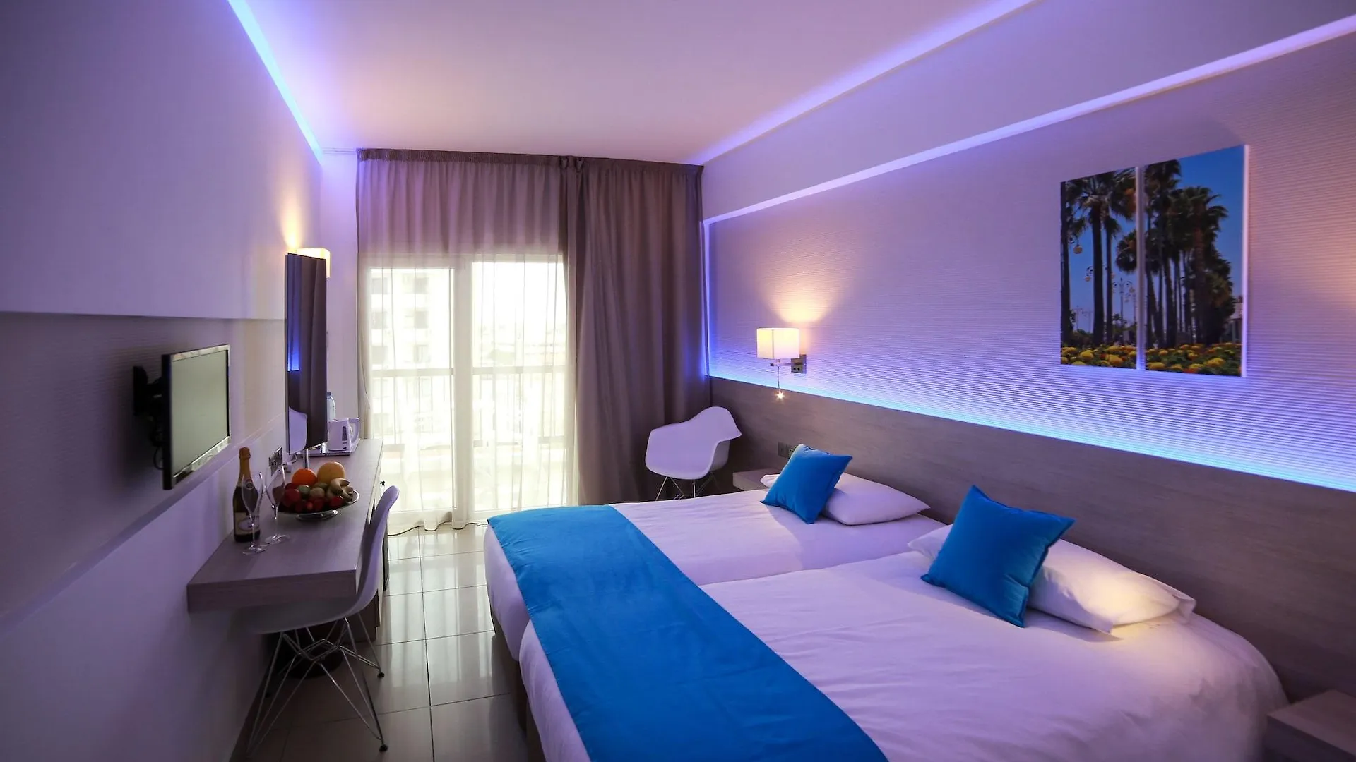 Les Palmiers Beach Boutique Hotel & Luxury Apartments Larnaca Cyprus